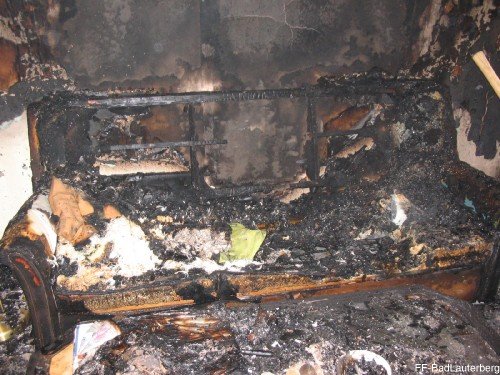 2010_08_22 Brandeinsatz Schulstrasse 57 024